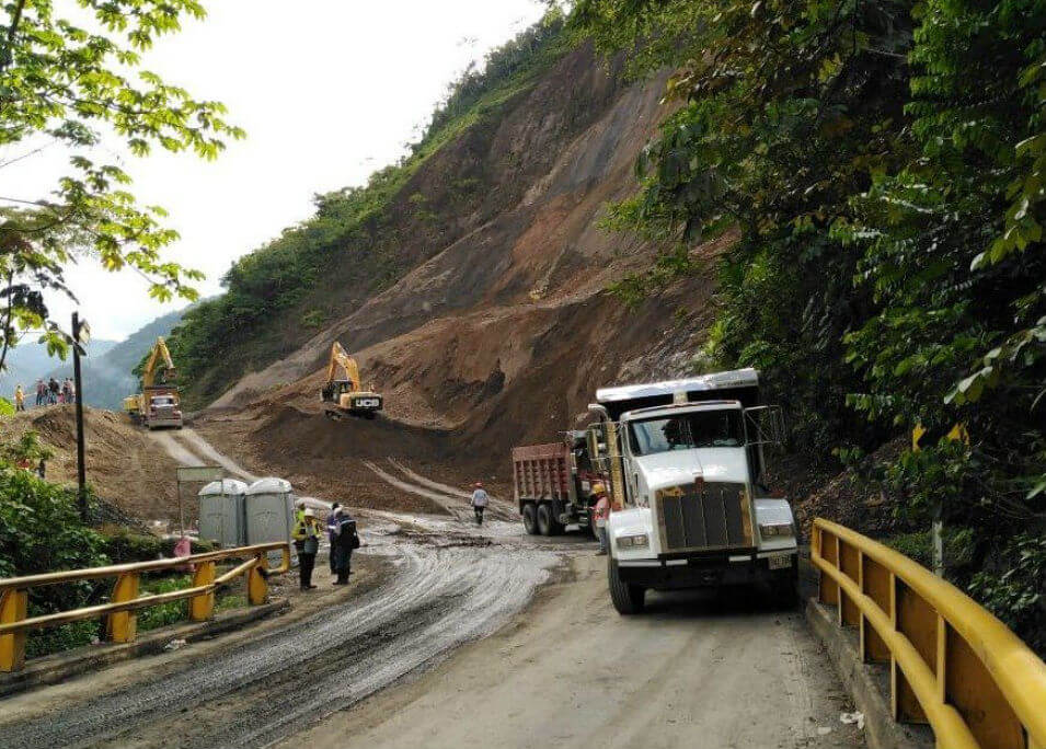 Avanzan en un 50 % las obras de remoción de escombros en la vía Medellín – Bogotá