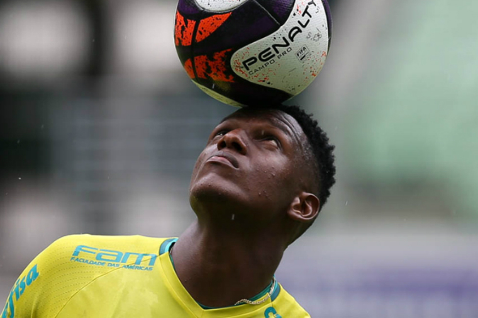 El Everton de Yerry Mina empató sin goles con Arsenal