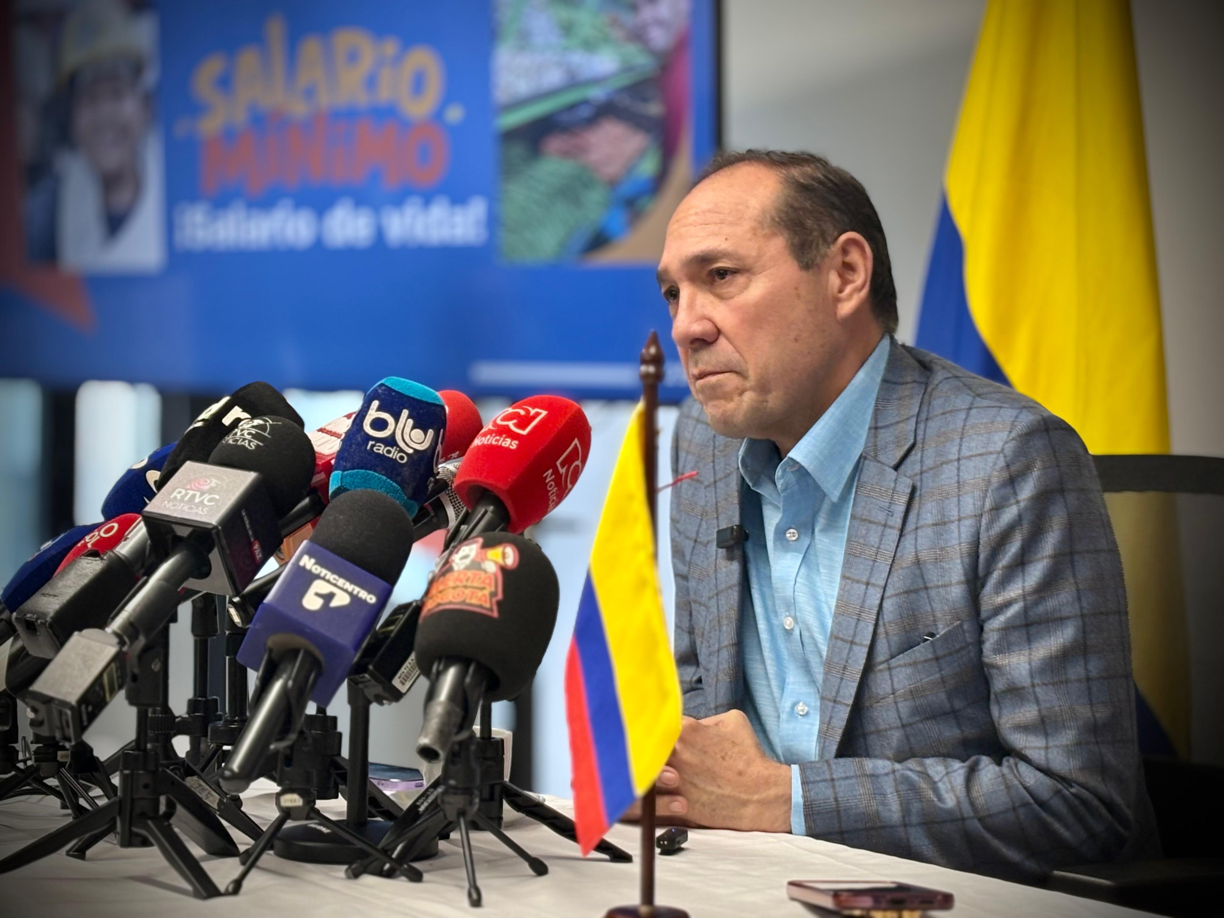 Corte Suprema deja en firme juicio contra ministro de Trabajo, Antonio Sanguino