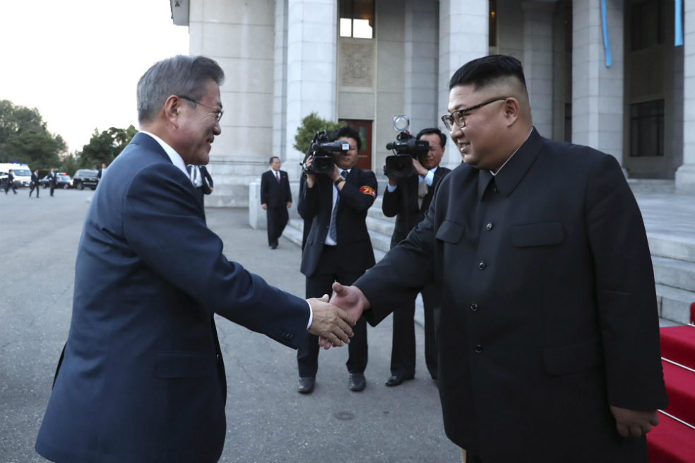 Las dos Coreas firman declaración conjunta y un acuerdo militar en Pionyang