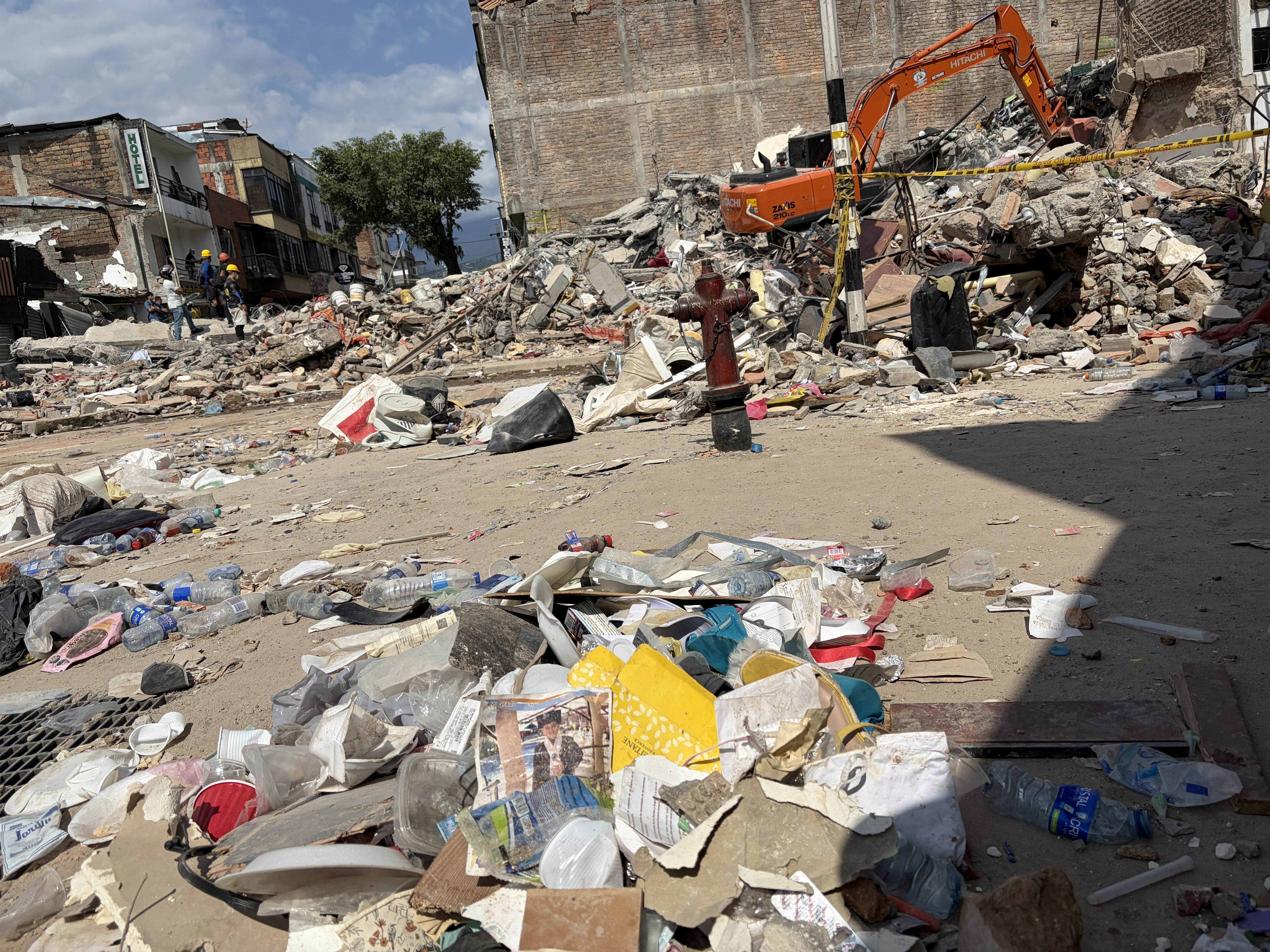 Con las pérdidas por el terremoto también se va una parte de la identidad de las personas afectadas, dice uno de los expertos.