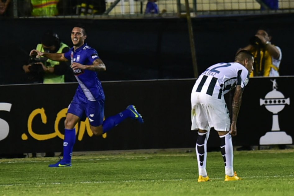 Nacional lo sufrió en Ecuador y perdió contra Emelec