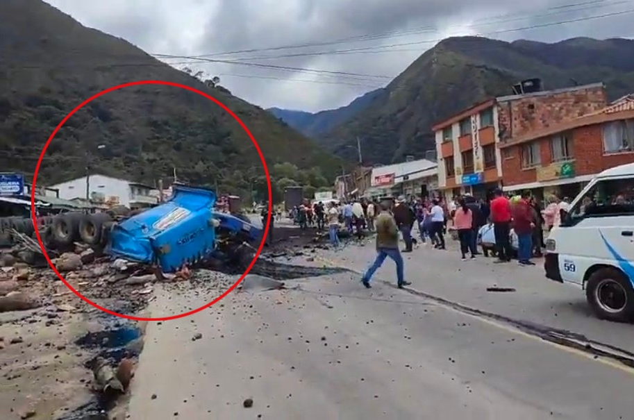 Video: cuatro heridos dejó choque de tractomulas en Arcabuco, Boyacá