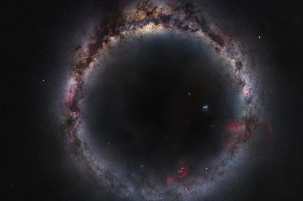 Zhong Wu ganó en la mejor fotografía de galaxias. Wu tardó dos años en completar la imagen, que consiste en un mosaico de 360 grados de fotografías tomadas de la galaxia Vía Láctea, desde China y Nueva Zelanda.