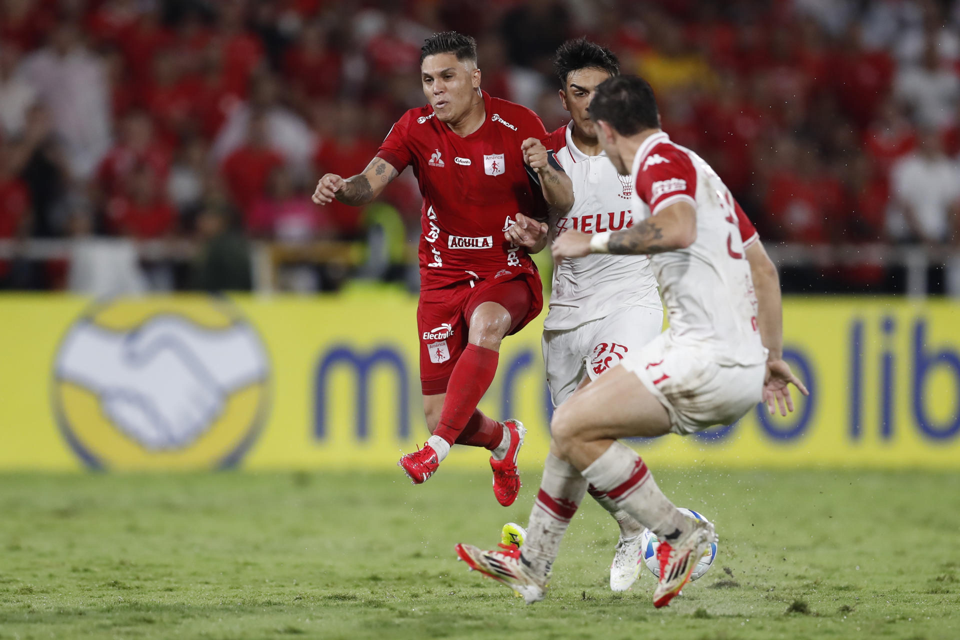Millones en juego: los equipos colombianos definen su futuro