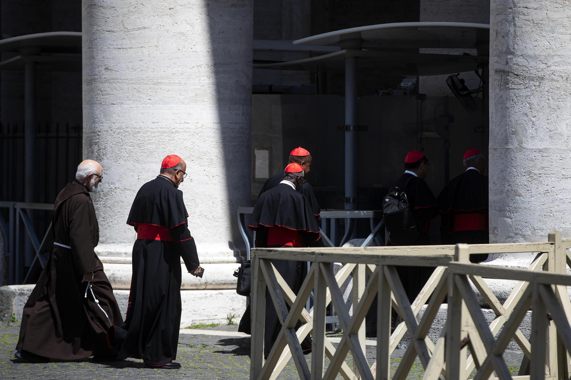 Siete asuntos polémicos que podrían determinar quién será el próximo papa