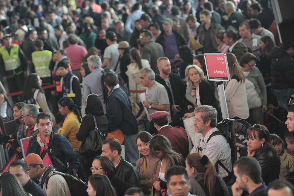 Avianca, en la mira del Gobierno por caos aéreo