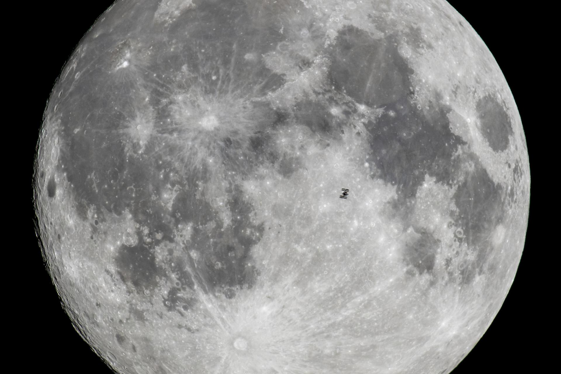 Científicos encuentran nuevas pistas sobre el origen de la Luna