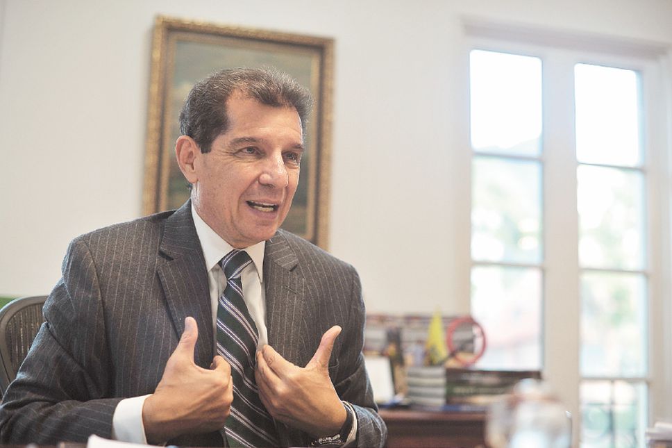“No seré un obstáculo”: Lafaurie despeja dudas sobre rol como negociador de paz
