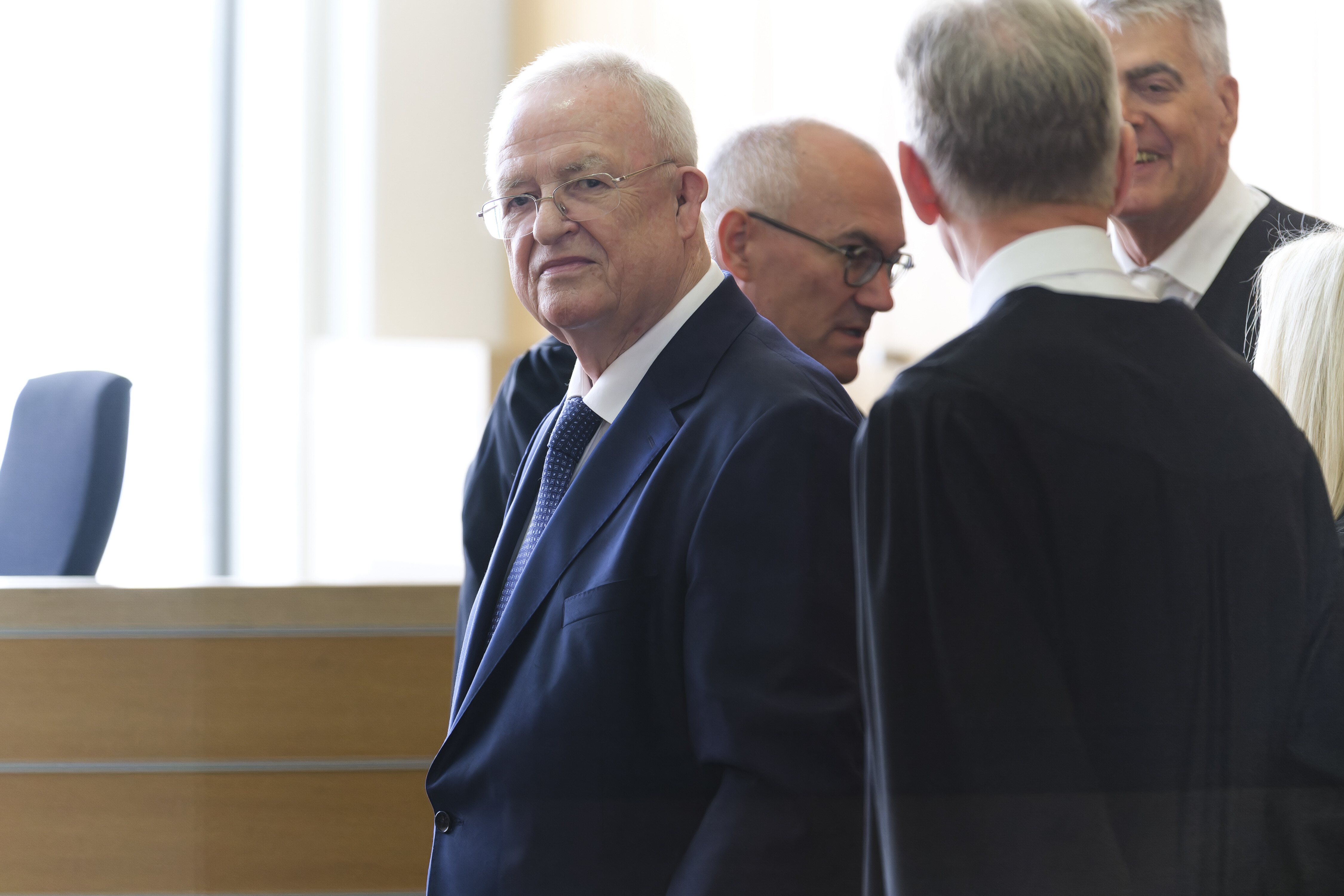 Expresidente de Volkswagen niega las acusaciones en el juicio del “dieselgate”