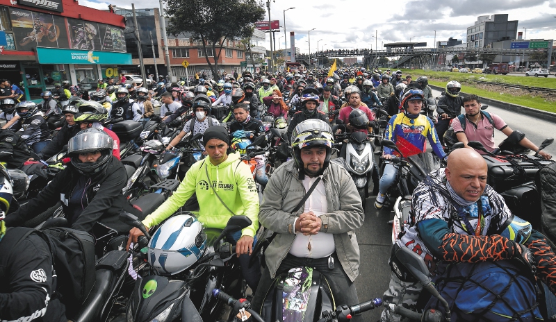 Veeduría Distrital valorará impacto de la medida que prohíbe el parrillero hombre