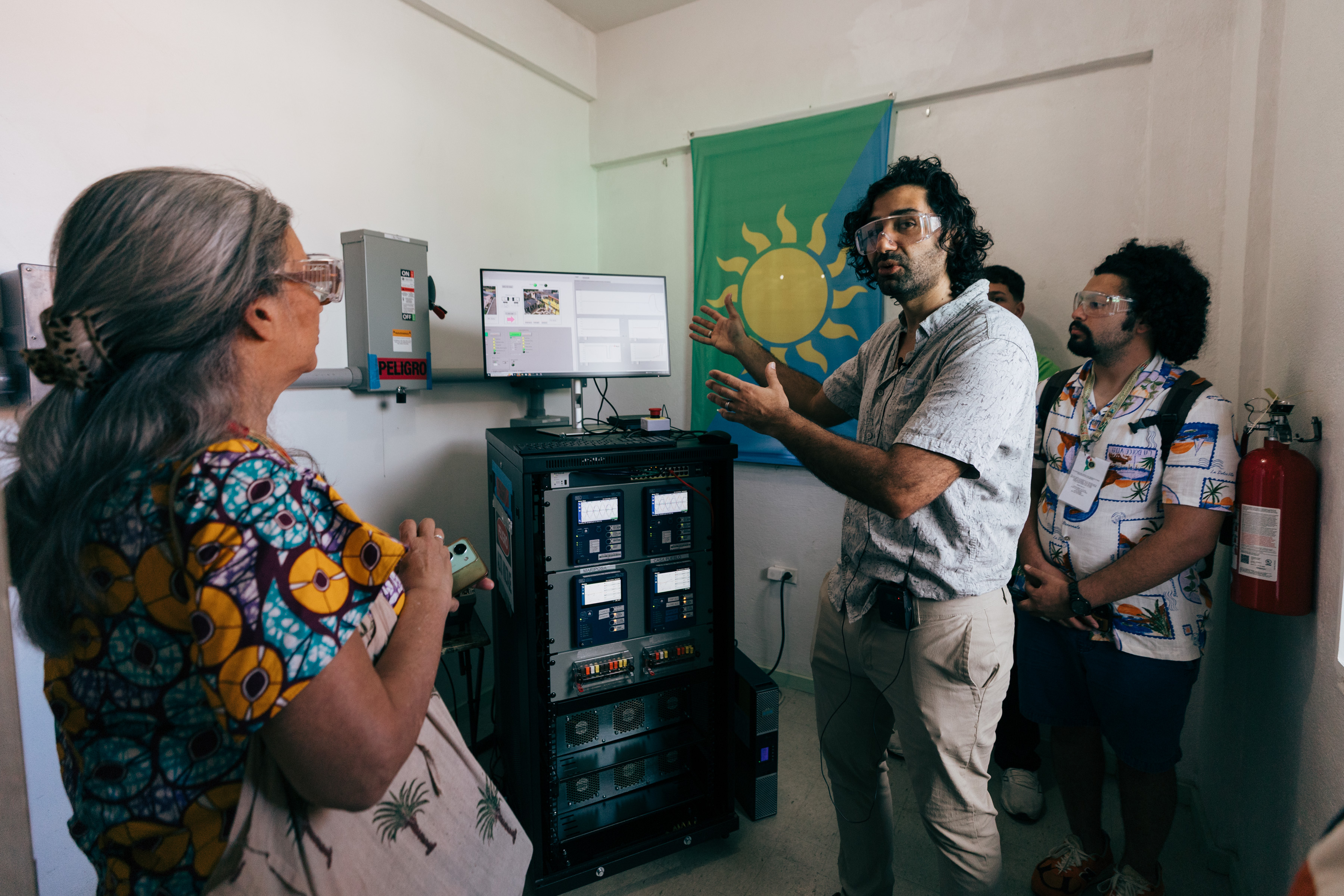 Inauguración del primer laboratorio comunitario para la transición energética en Adjuntas.