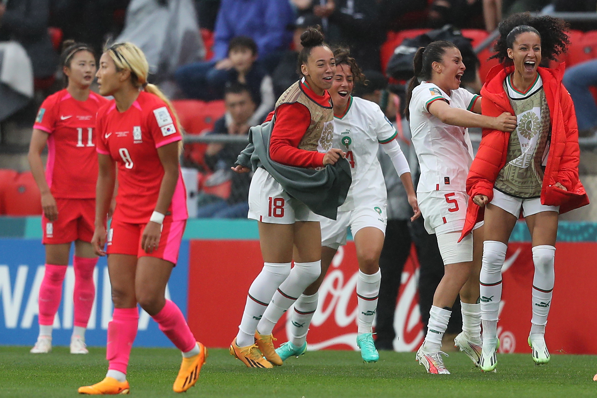 Adelaide (Australia), 30/07/2023.- Morocco's players celebrate their victory over South Korea in the FIFA Women's World Cup 2023 soccer match between South Korea and Morocco at Hindmarsh Stadium in Adelaide, Australia, 30 July 2023. (Mundial de Fútbol, Corea del Sur, Marruecos, Adelaida) EFE/EPA/MATT TURNER EDITORIAL USE ONLY AUSTRALIA AND NEW ZEALAND OUT