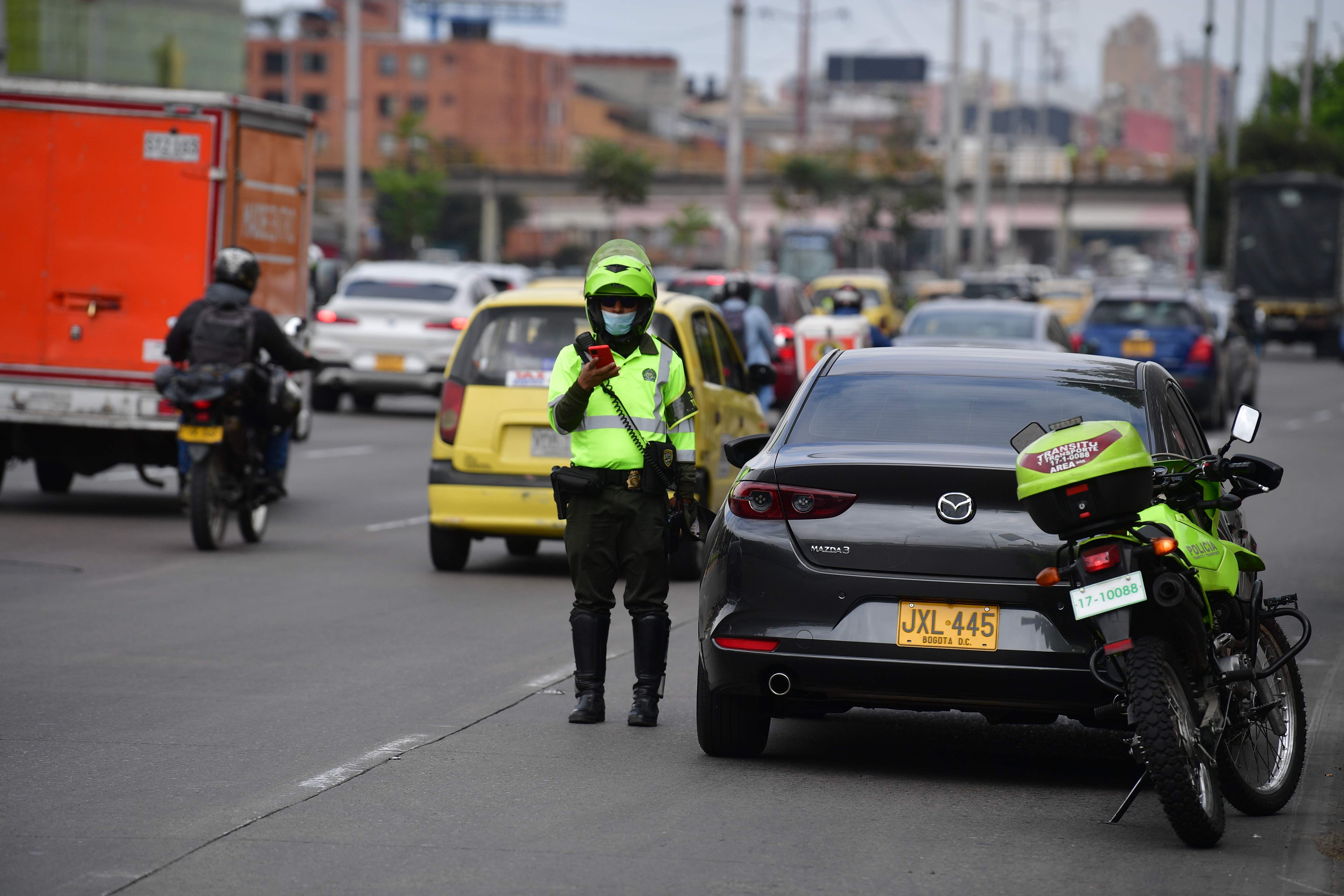 Más de 800 morosos en Bogotá fueron embargados por multas de embriaguez