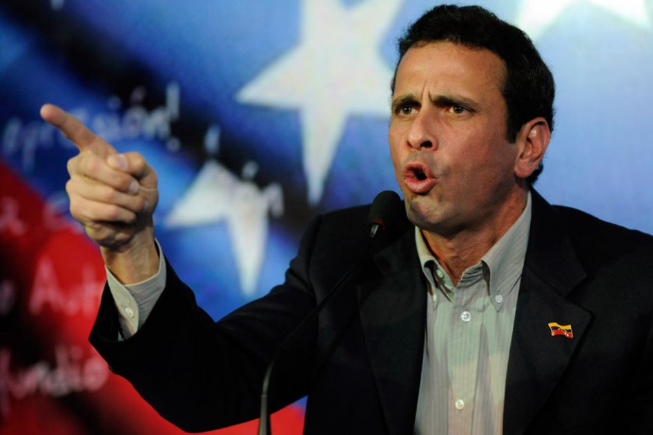 En ‘silencio’, Capriles inscribió su candidatura a la presidencia