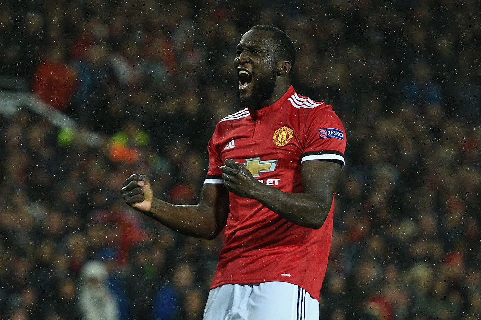 Manchester United reaparece en Champions con victoria frente al Basilea
