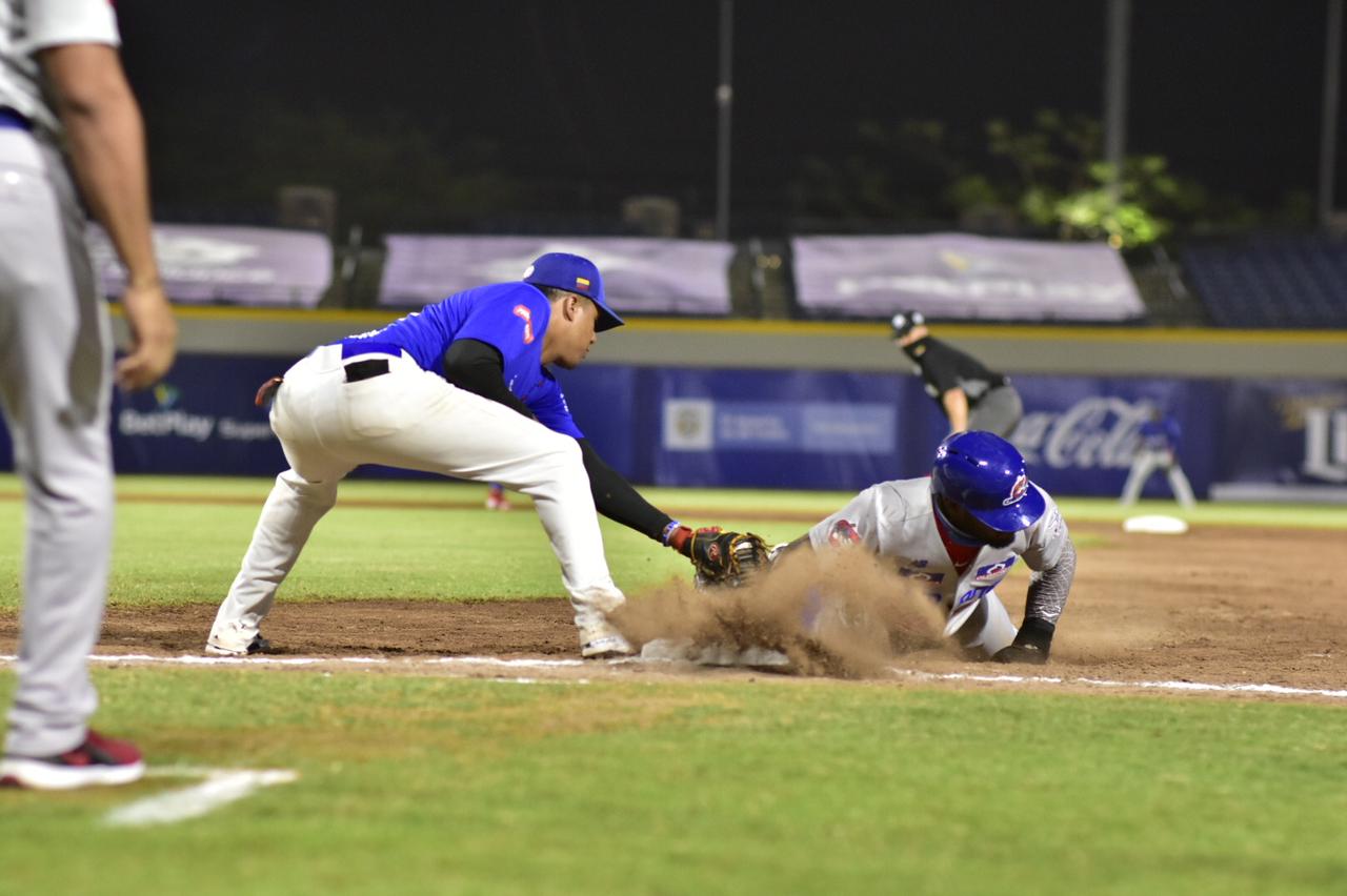 Vaqueros, arriba en la final del béisbol colombiano: venció a Caimanes