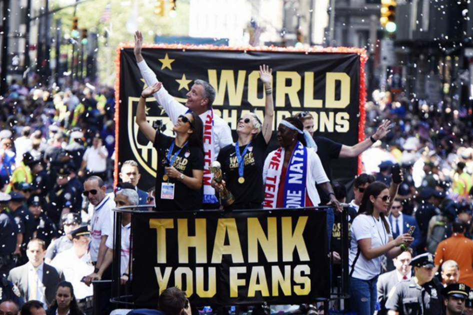 Nueva York recibe como auténticas "heroínas" a campeonas del mundo de fútbol