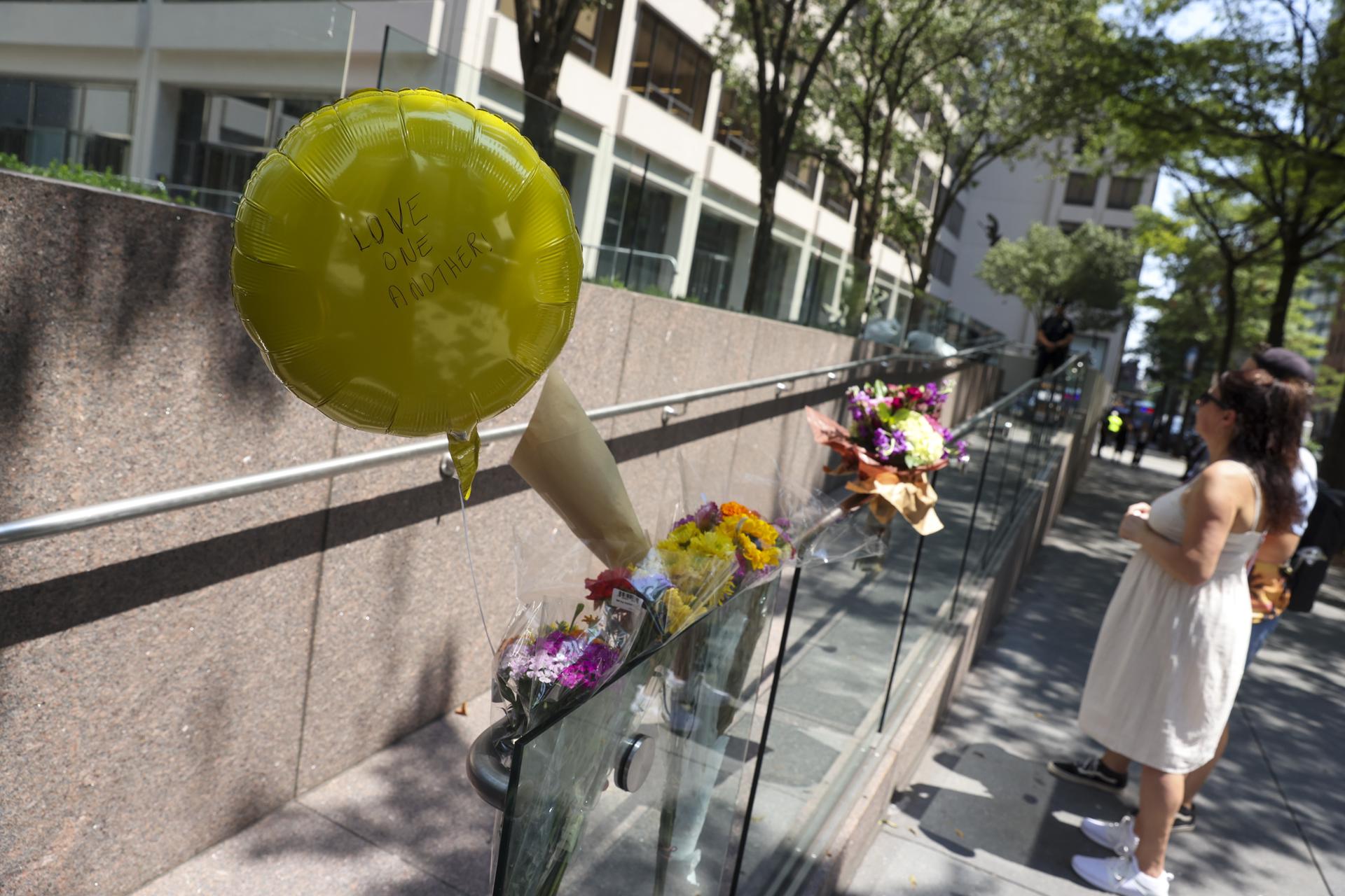 Un policía y una alta ejecutiva: qué sabemos de las víctimas del tiroteo en Nueva York