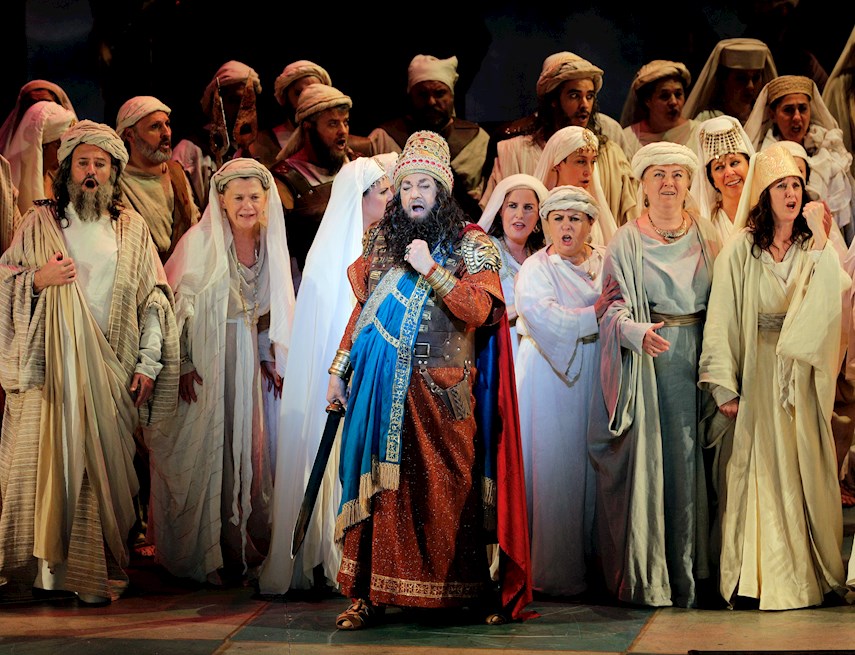Plácido Domingo interpreta el papel protagonista en "Nabucco", su primera actuación en España después de que este verano una veintena de cantantes le acusara de acoso sexual.EFE