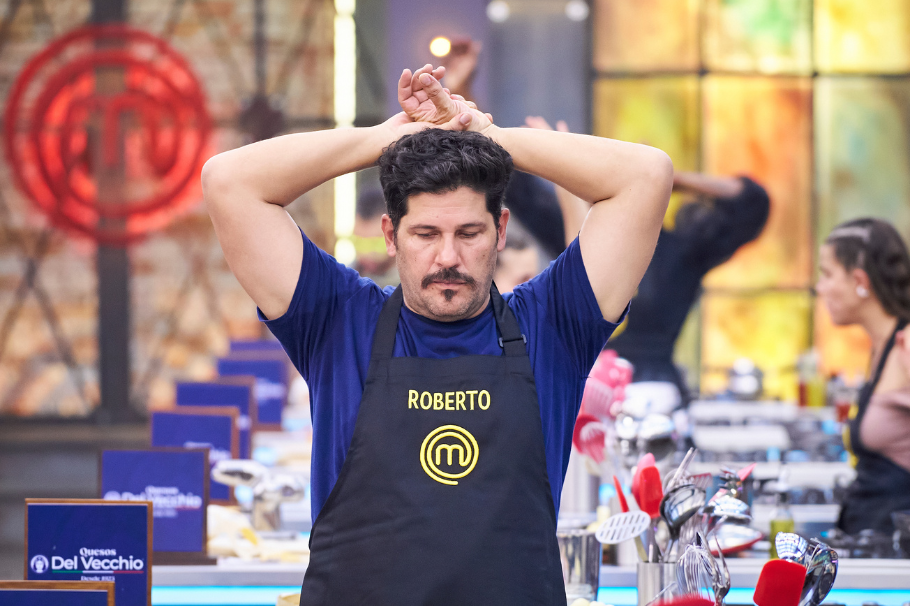 “No cocinan”: Roberto Cano hizo fuerte acusación a dos participantes de MasterChef