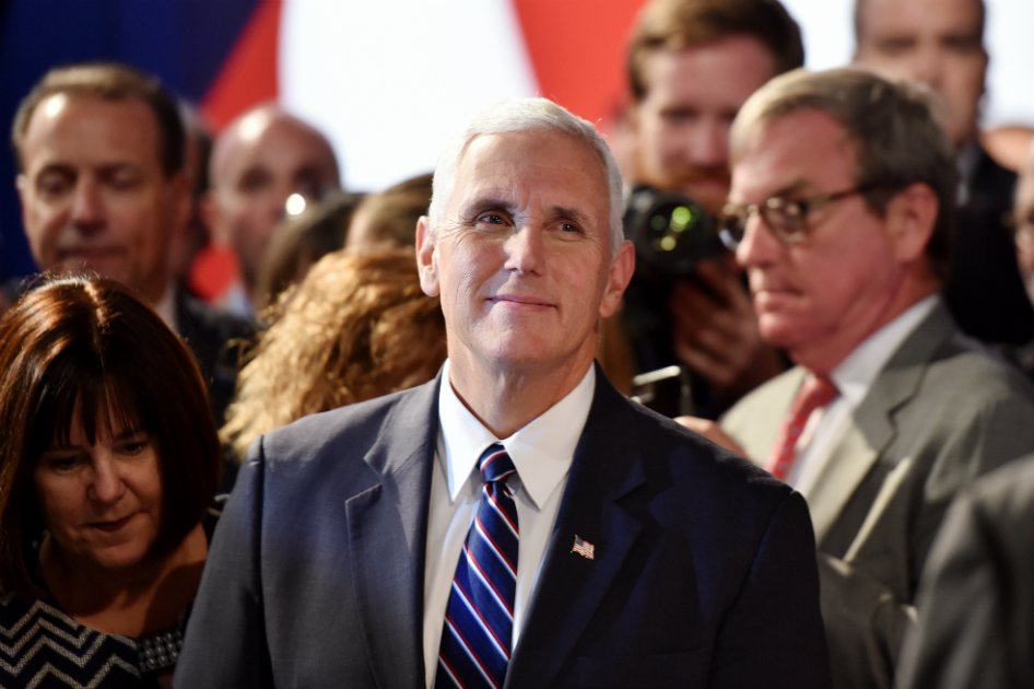 Mike Pence: a la diestra de Trump