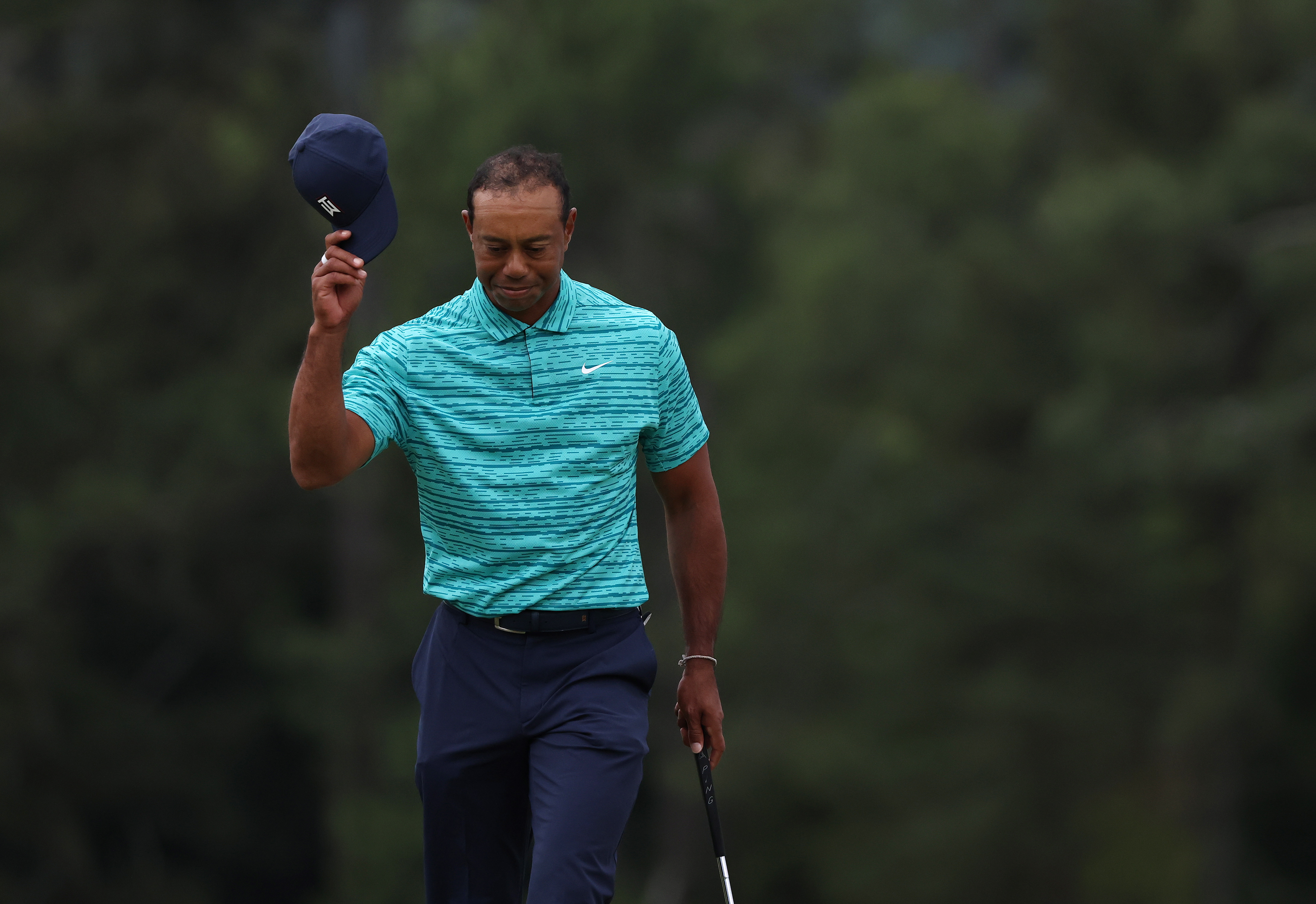 Masters de Augusta: Tiger Woods resiste y Scottie Scheffler es nuevo líder
