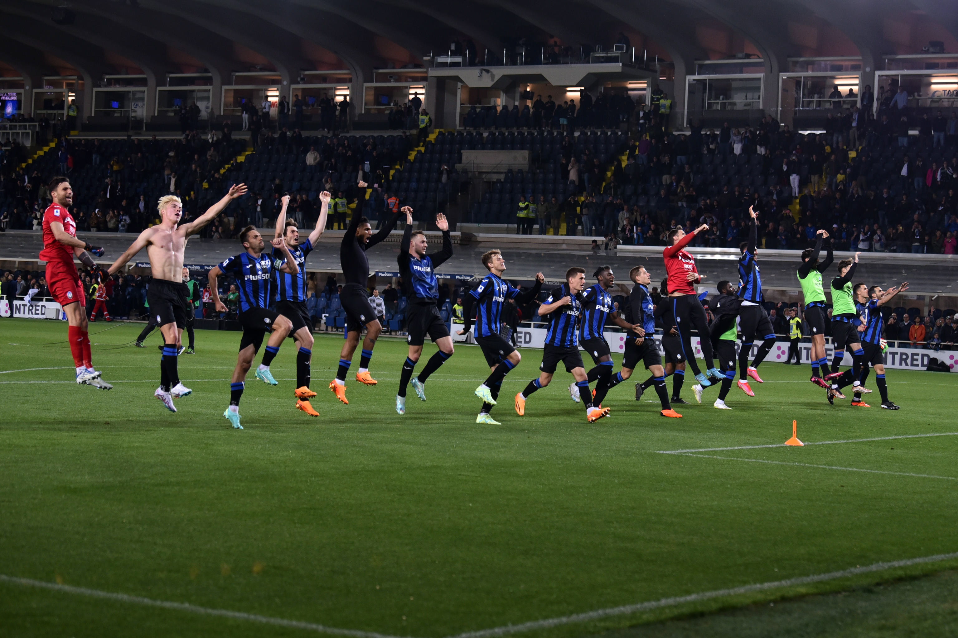 Serie A: Zapata y Muriel jugaron en la victoria de Atalanta sobre Roma