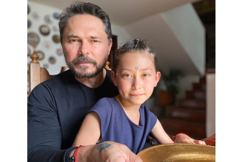 El actor Lucho Velasco dialogó con Vea y expresó su felicidad por el ‘debut’ de su hija como actriz y sus nominaciones a los Premios India Catalina. “Se me aguaron los ojos”.
