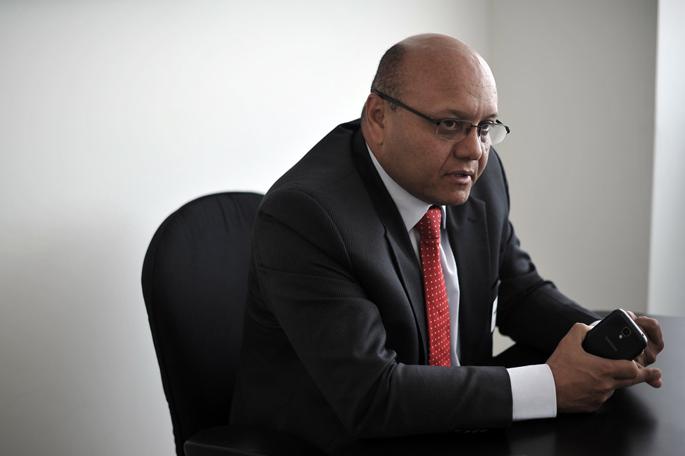 «Los políticos tradicionales son un obstáculo al desarrollo de Colombia»