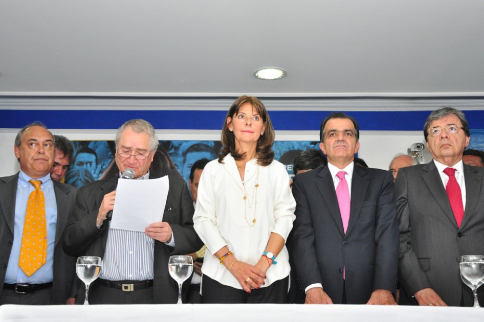 «Si se trata de votar por la copia, voto mejor por el original en la paz…Juan Manuel Santos»