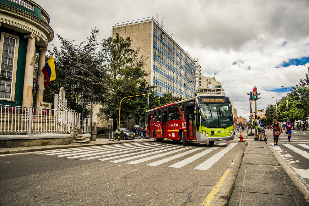 Pese a mejoras, continúa alerta amarilla por la calidad del aire en Bogotá