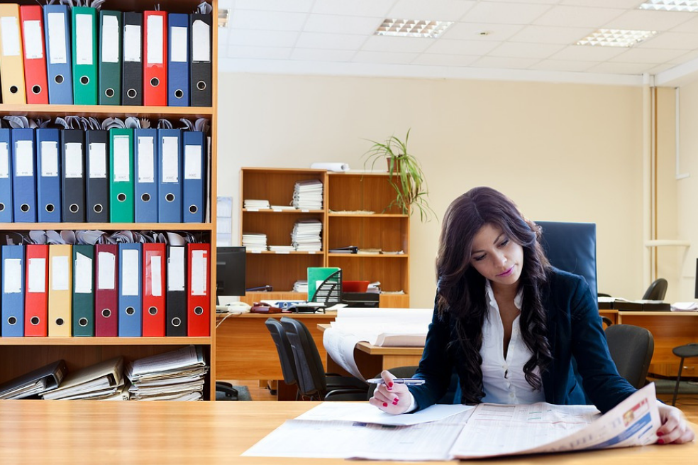 Aumentó solo 3 % el grupo de mujeres en puestos sénior, según estudio