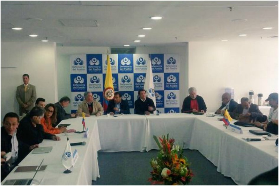 En Defensoría se inicia reunión entre Fecode y Gobierno para conjurar paro