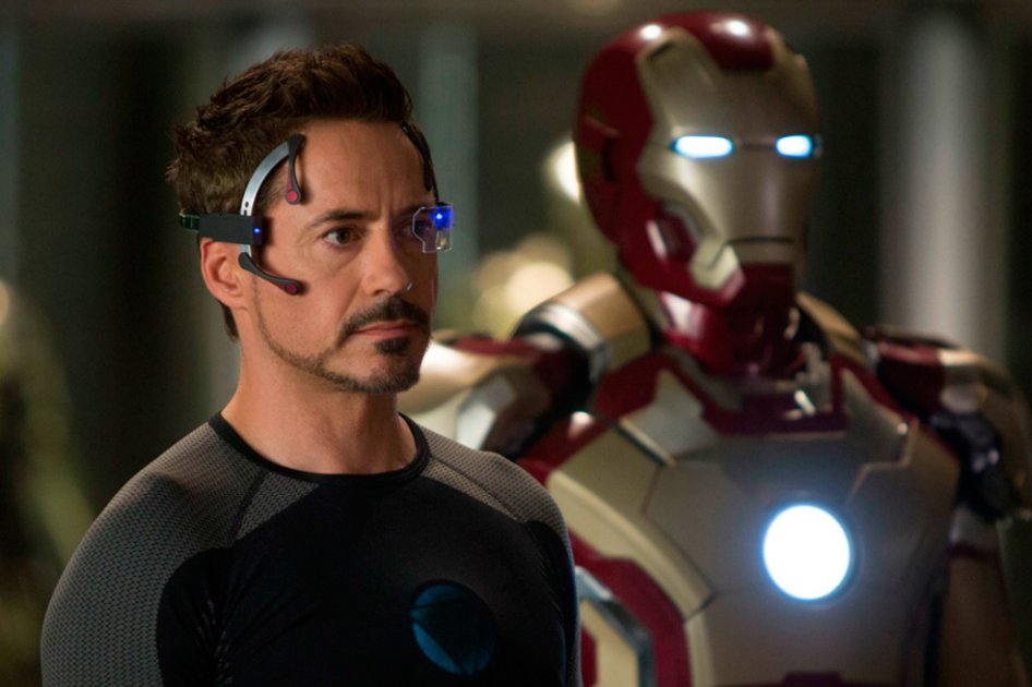 Robert Downey Jr. como "Iron Man".