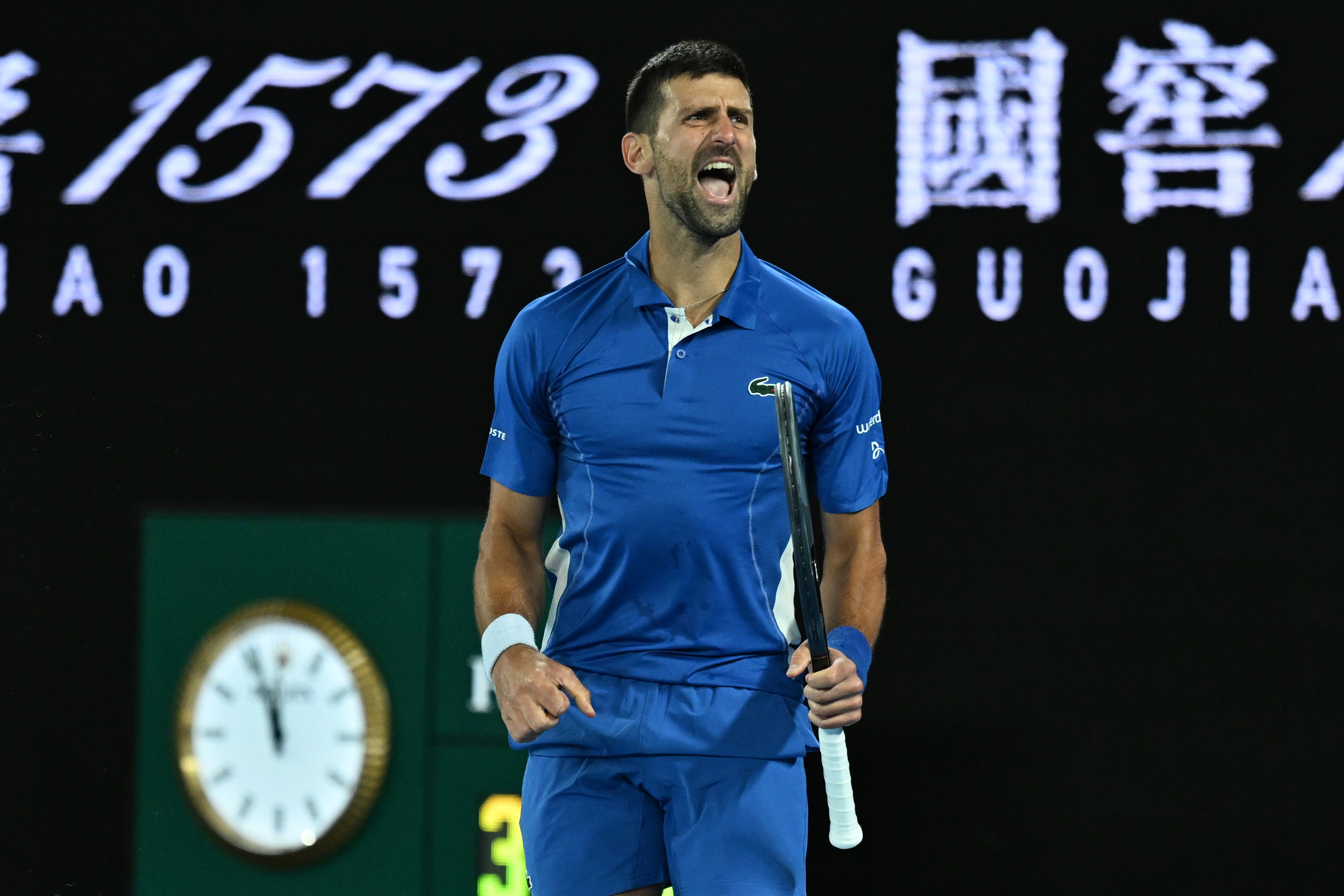 Melbourne (Australia), 16/01/2024.- Novak Djokovic of Serbia celebrates during his round 2 win over Alexei Popyrin of Australia on Day 4 of the 2024 Australian Open at Melbourne Park in Melbourne, Australia, 17 January 2024. (Tenis) EFE/EPA/JAMES ROSS AUSTRALIA AND NEW ZEALAND OUT