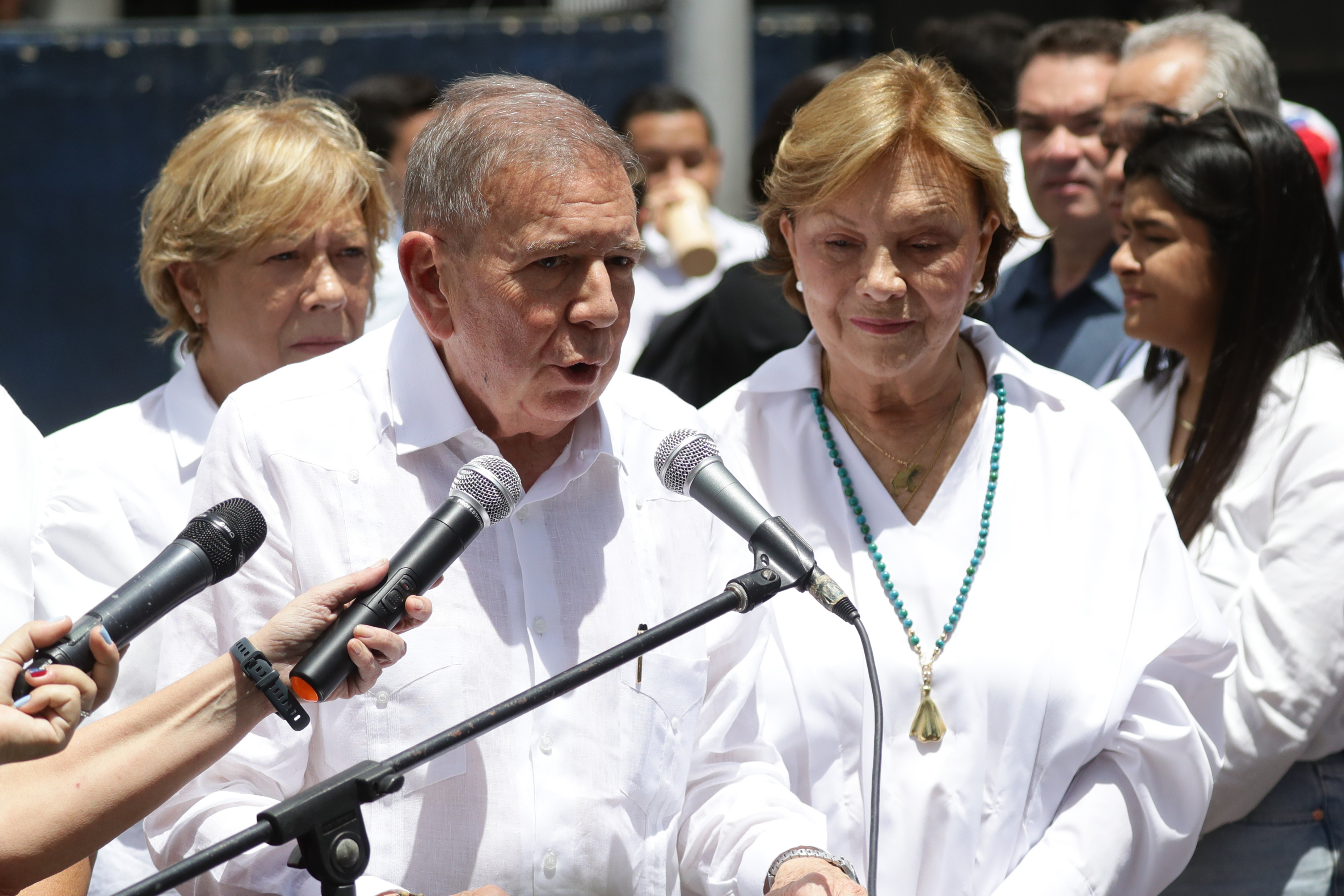 Gobierno de Milei también reconoce a Edmundo González como presidente en Venezuela