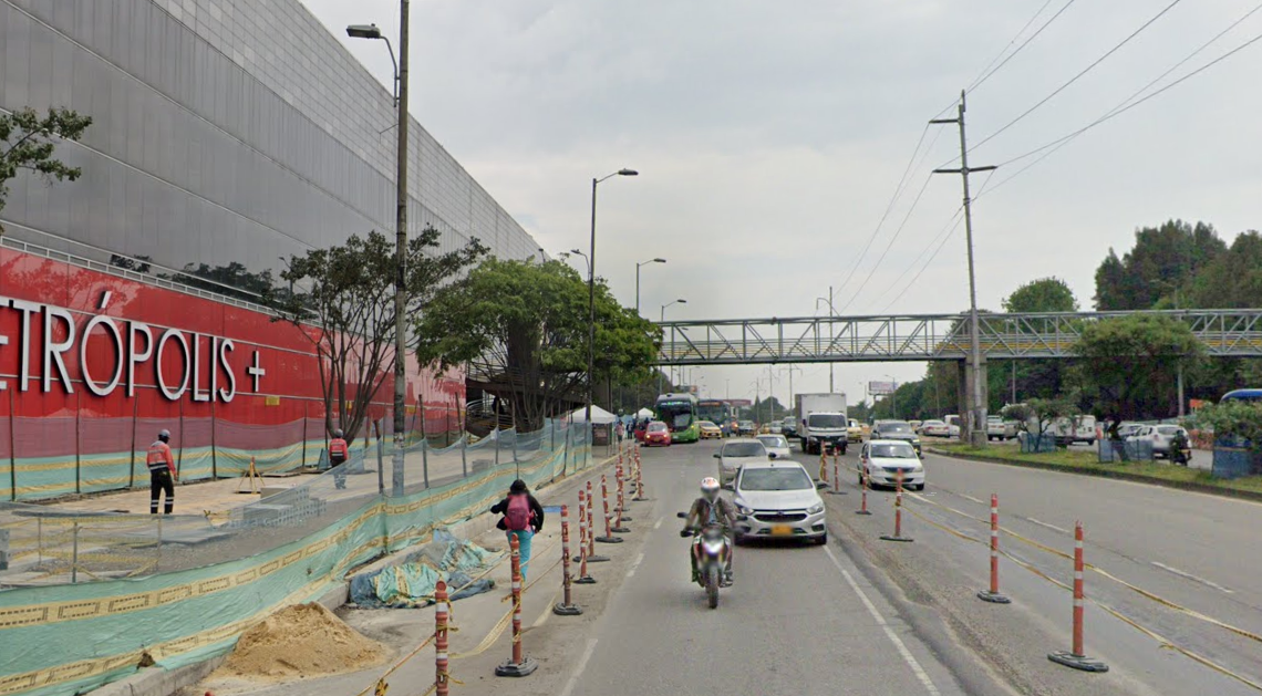Carro fantasma atropelló a peatón y ciclista sobre la avenida 68 en Bogotá
