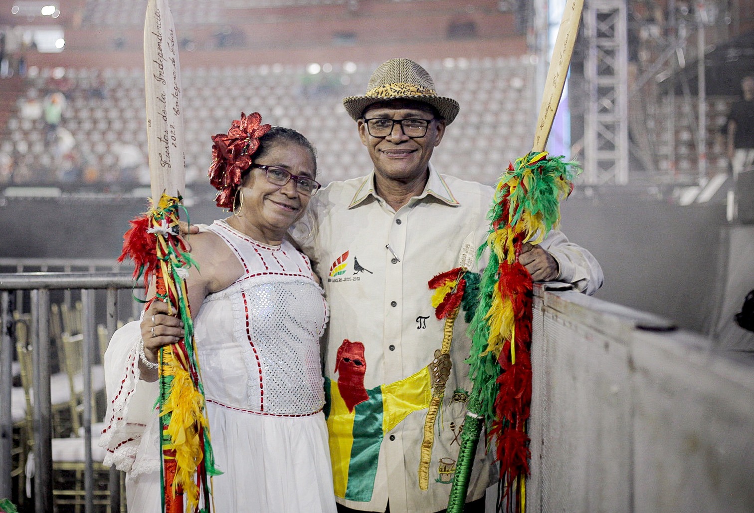 Etilvia Messa y Alfonso Arce, lanceros de las fiestas de la Independencia una tradición que inició en 1812.