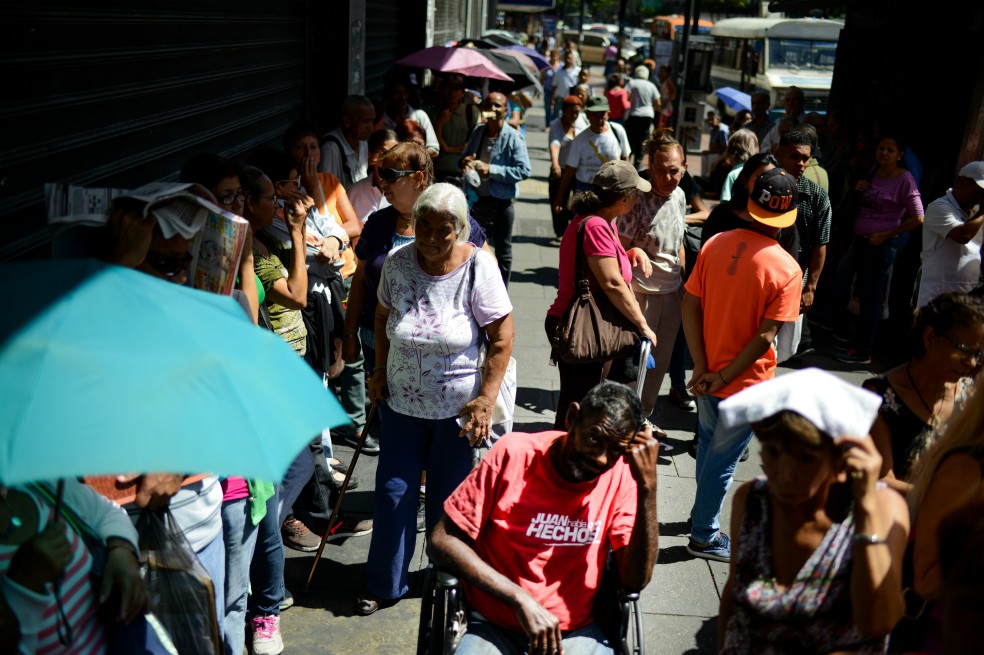 «Vamos a pasar más hambre»: El temor a un default en Venezuela