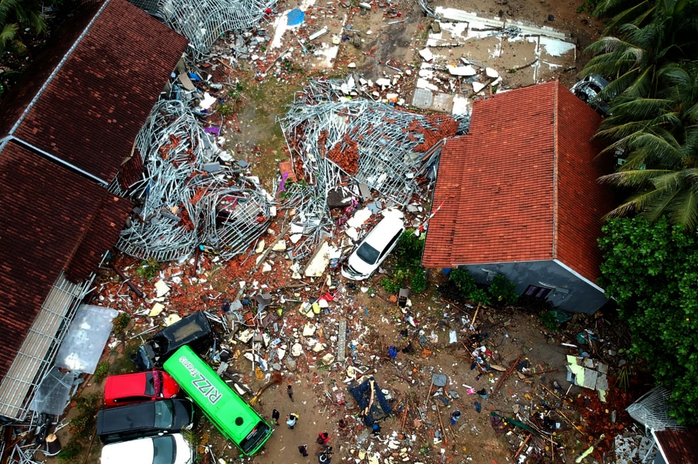 Tsunami en Indonesia: ya son 220 muertos y más de 800 heridos