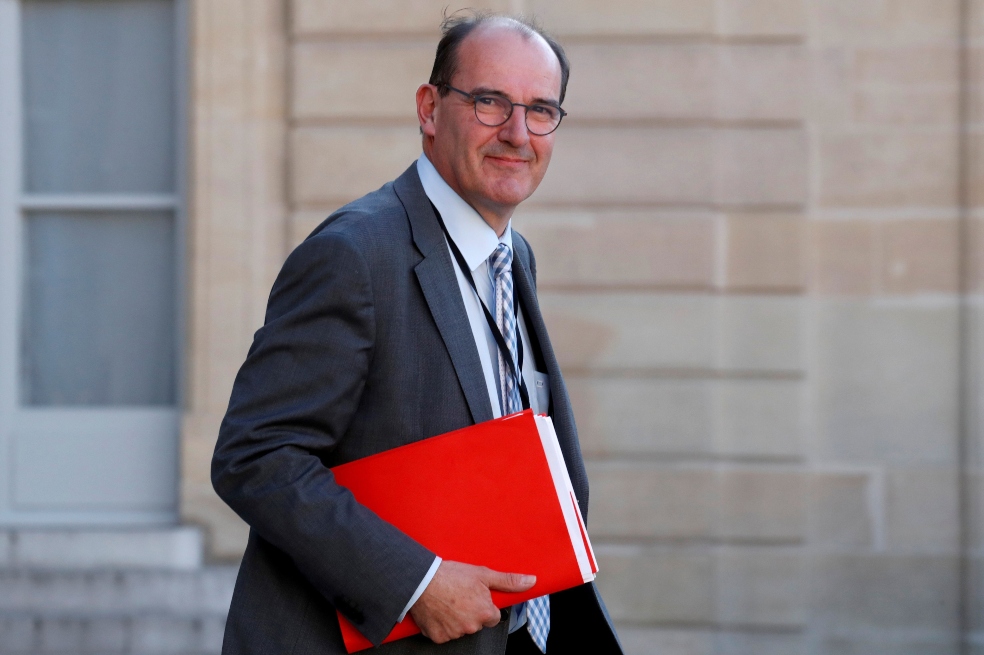 El primer ministro francés dimite para dar paso al proyecto político de Emmanuel Macron