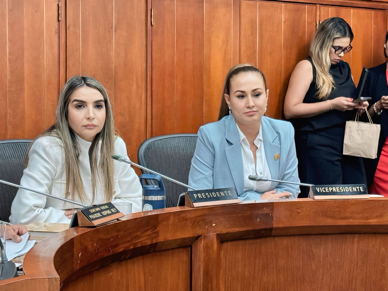 Reforma a la salud: presentan una ponencia que se aparta del texto del Gobierno