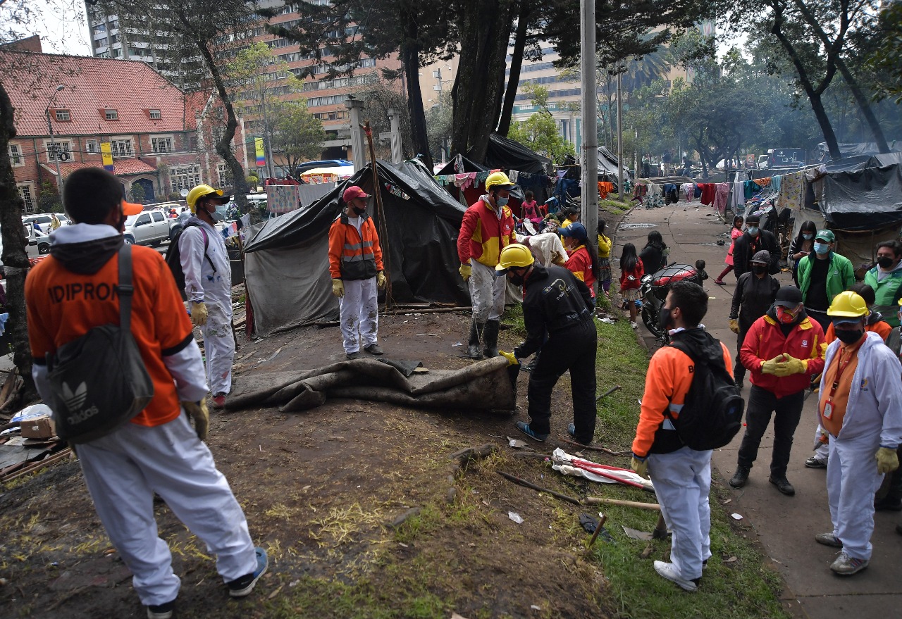 Recordemos que los integrantes de estas comunidades serán llevados a viviendas en localidades como Puente Aranda, Rafael Uribe Uribe, Kennedy, Bosa y Usme.