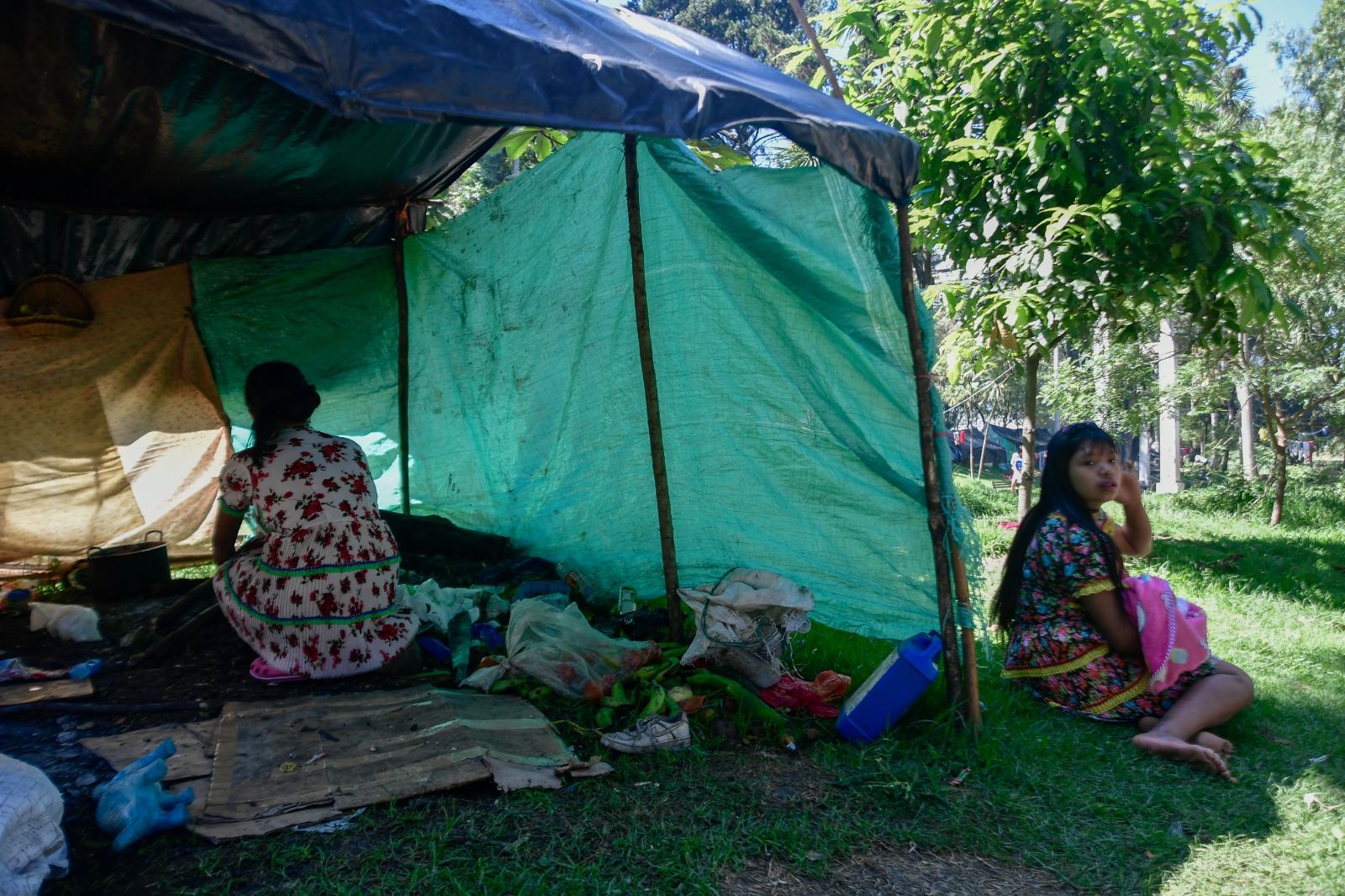 Más de 470 personas, incluidos 200 menores de edad, asentadas en el Parque Nacional a la espera de soluciones y garantías para salvaguardar sus vidas y la de toda su comunidad.