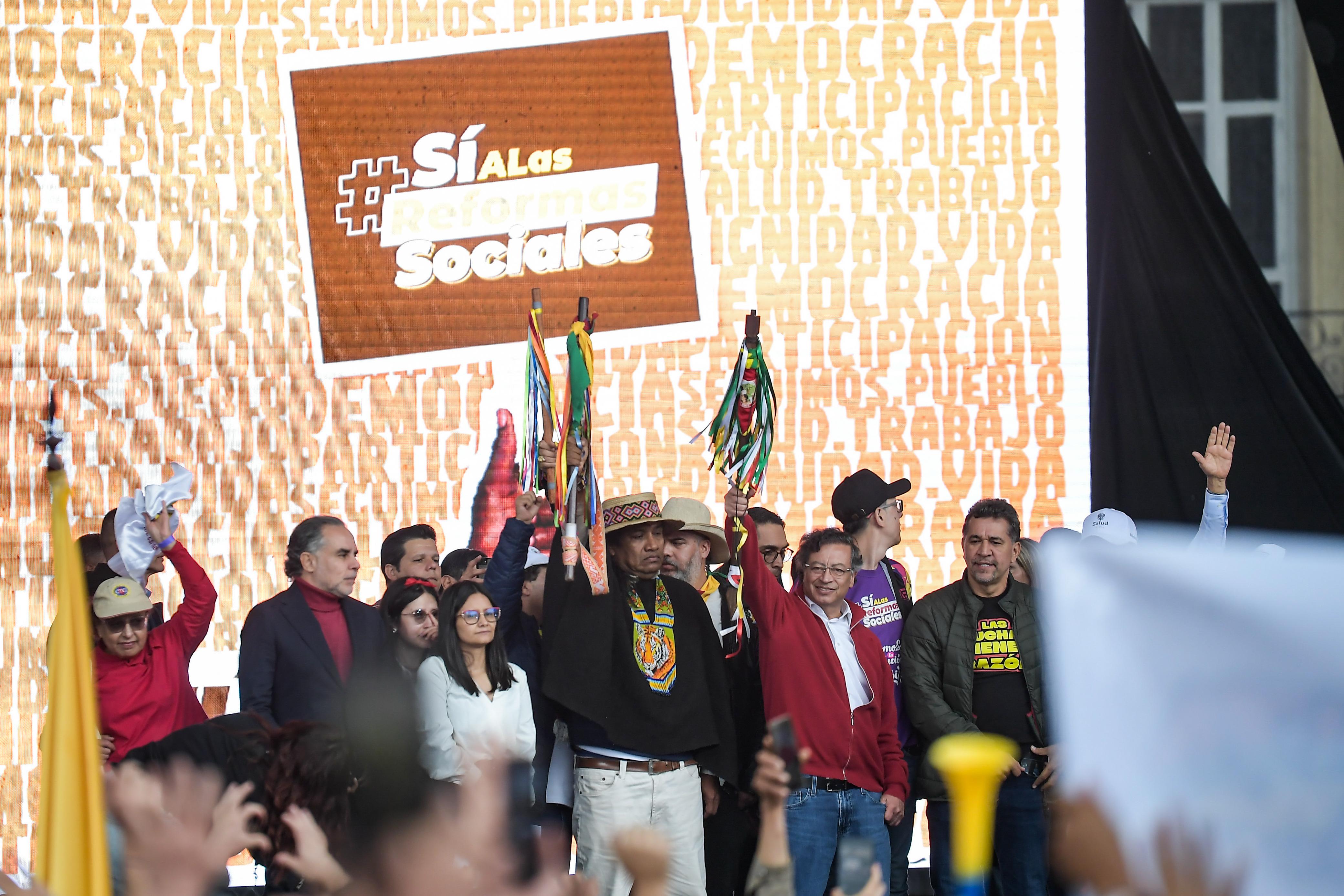Calles y consulta popular: se calentó el ring en el que combaten Gobierno y Congreso
