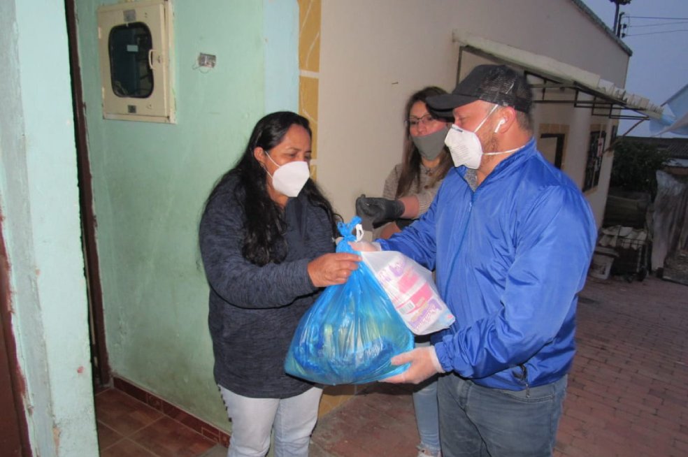 Además, se contempla un “beneficio” para los comerciantes que viven del día a díay que por las medidas de aislamiento preventivo obligatorio no han podido salir a realizar sus actividades comerciales.