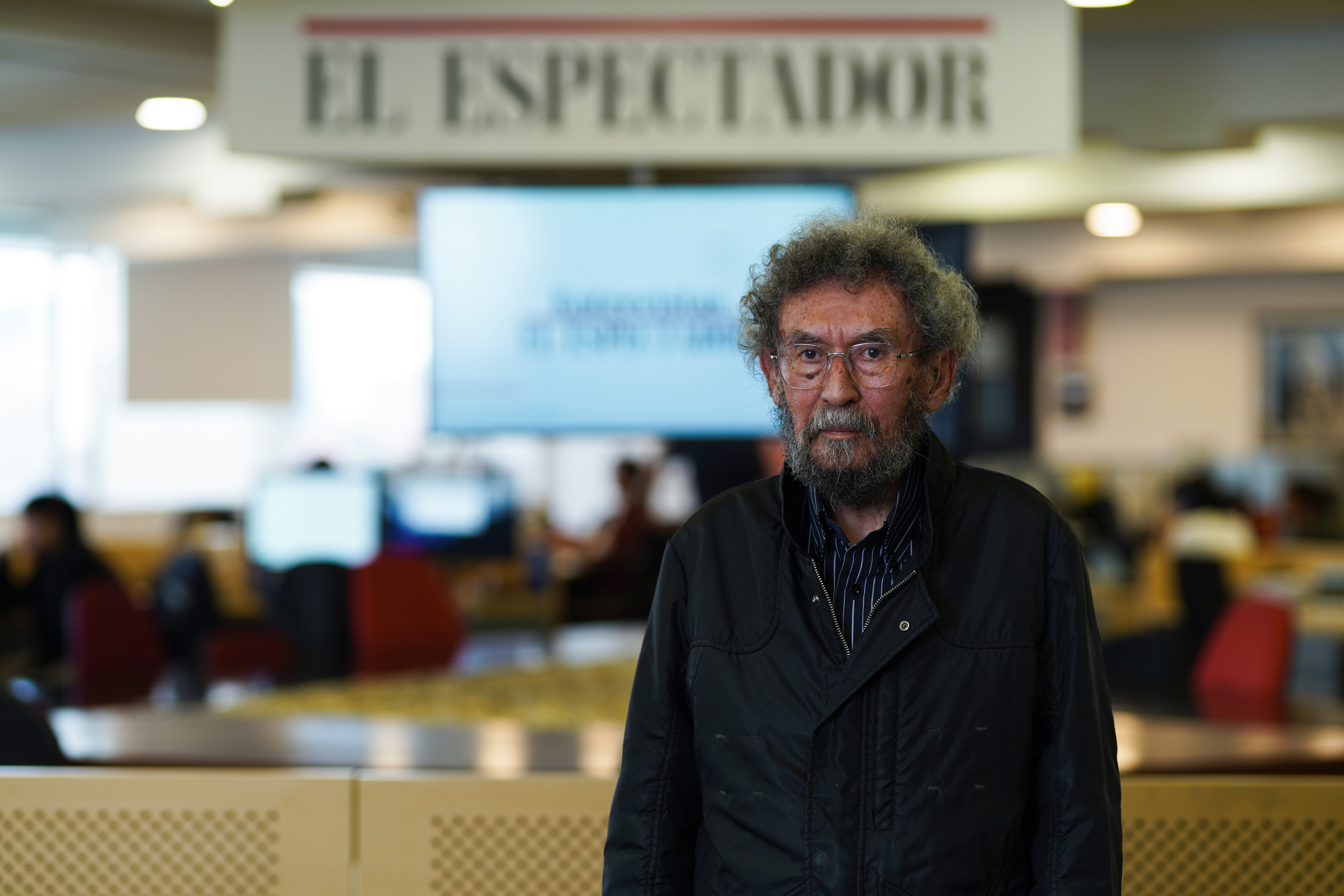 “Escribiré hasta cuando biológicamente ya no pueda”: Rodrigo Parra