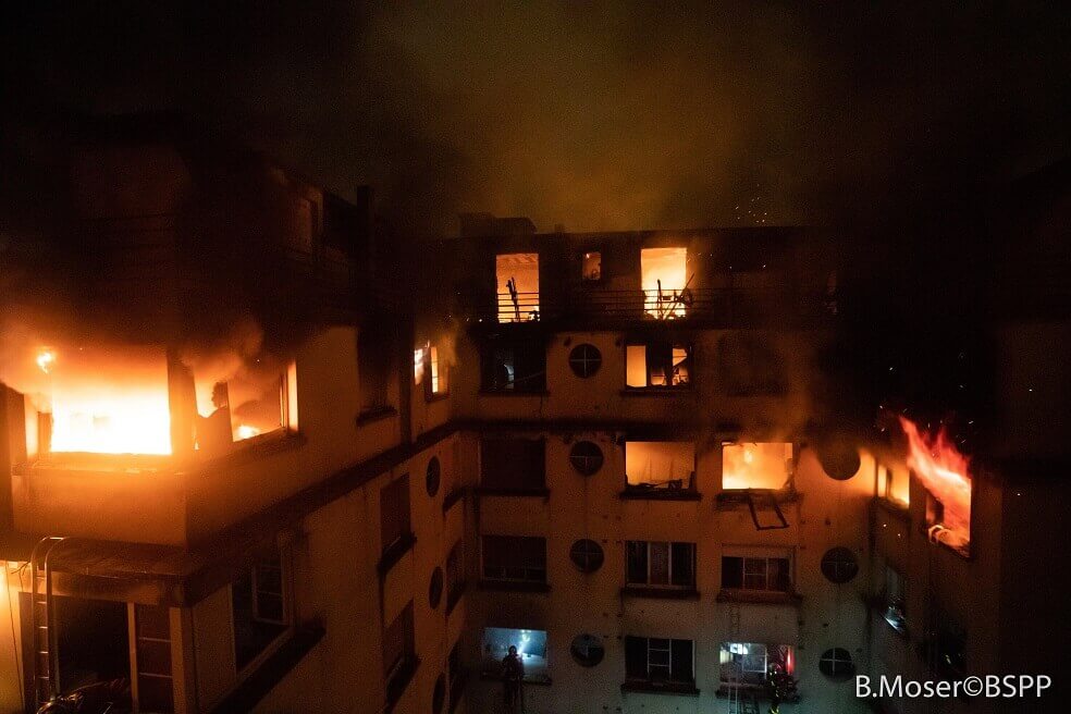 Incendio en edificio de París deja diez muertos y más de 30 heridos