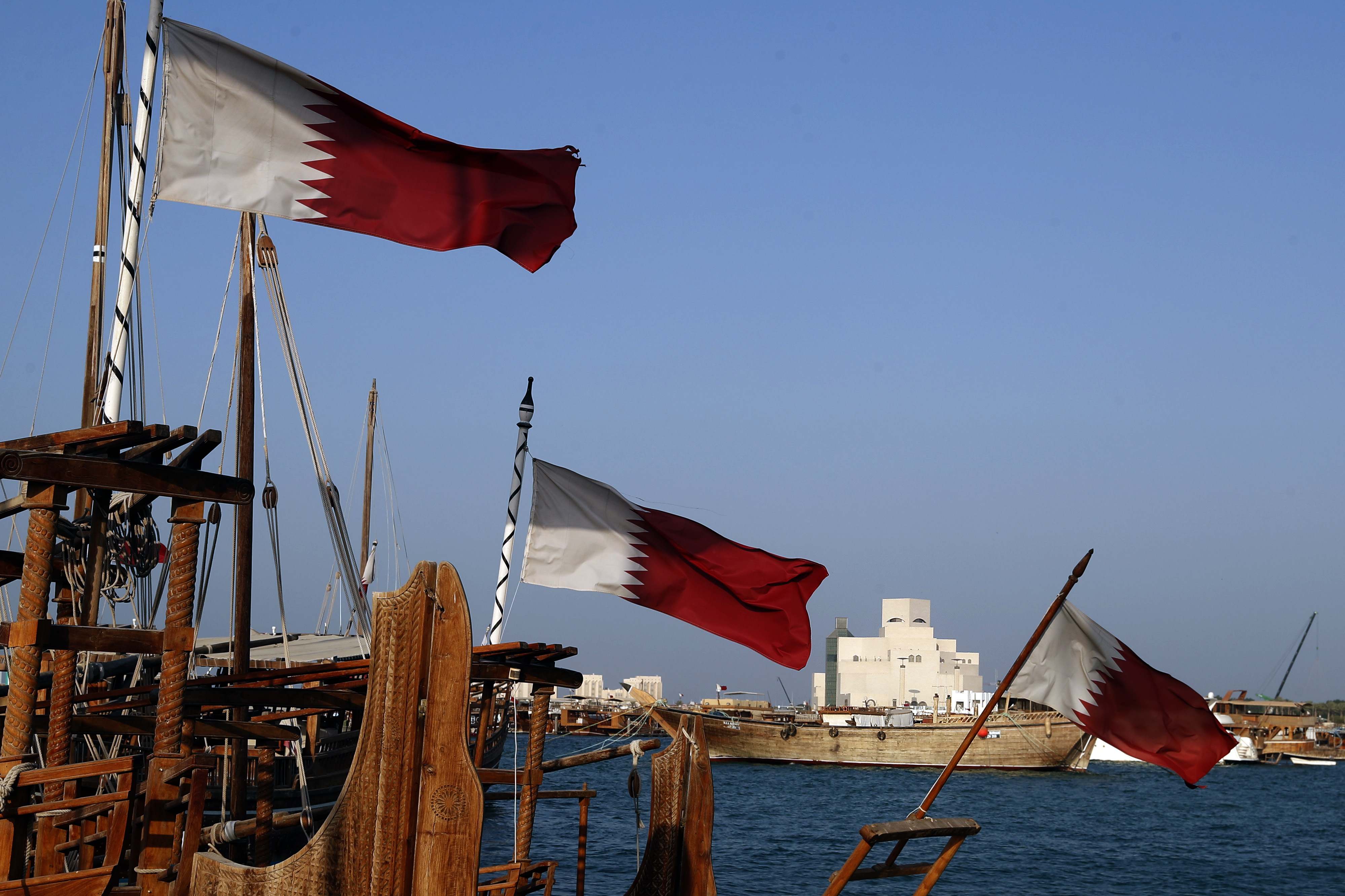 Con camellos y camisetas, Qatar espera sacar beneficios turísticos del Mundial 2022